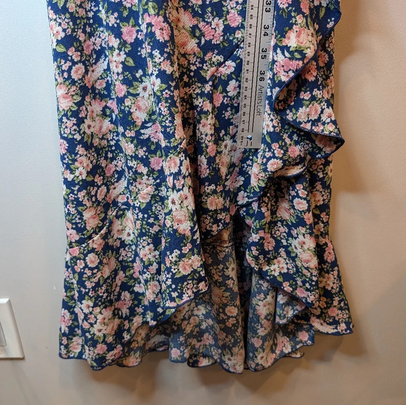 Emerald Sundae Blue Floral Print Thin Strap Sleeveless Ruffle Front Women Medium - Picture 12 of 13